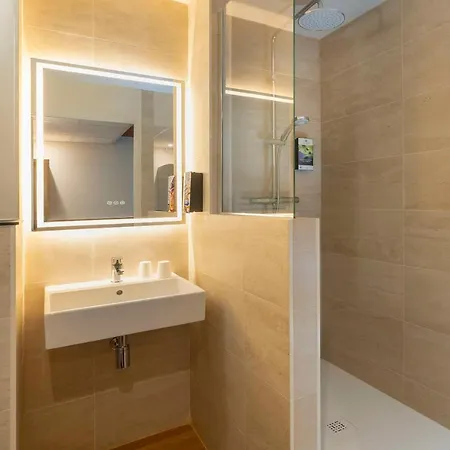 Hotel Sure By Western Memorial 3*