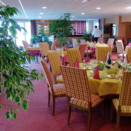 Sure By Western Memorial 3* Caen