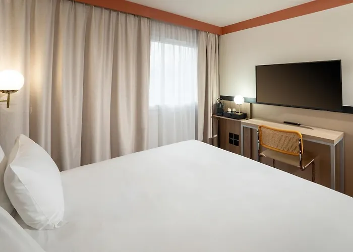 Hotel Sure By Western Memorial Caen