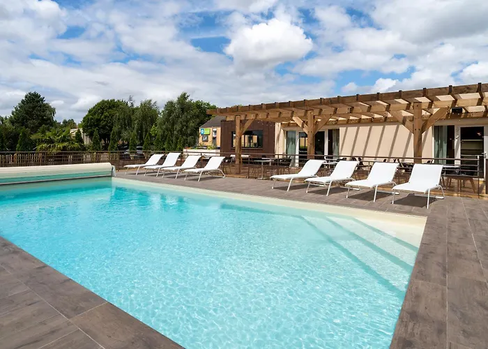 Sure By Western Memorial Отель Кан