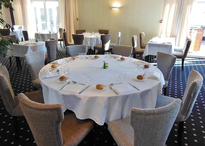 Sure By Western Memorial Отель