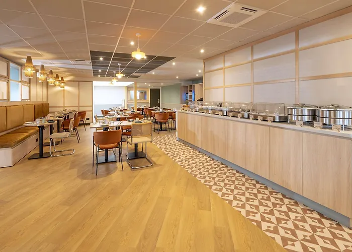 Sure By Western Memorial Отель