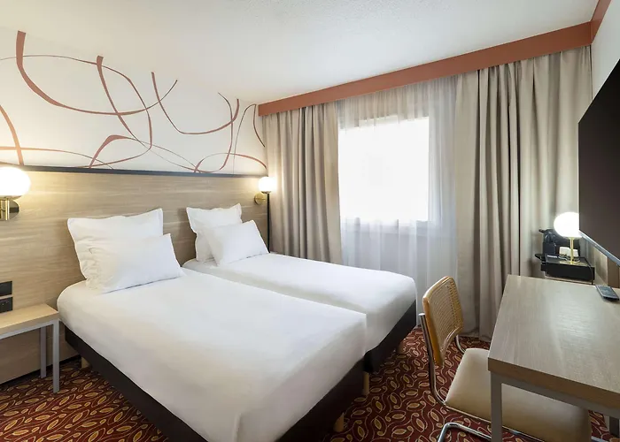 Отель Sure By Western Memorial