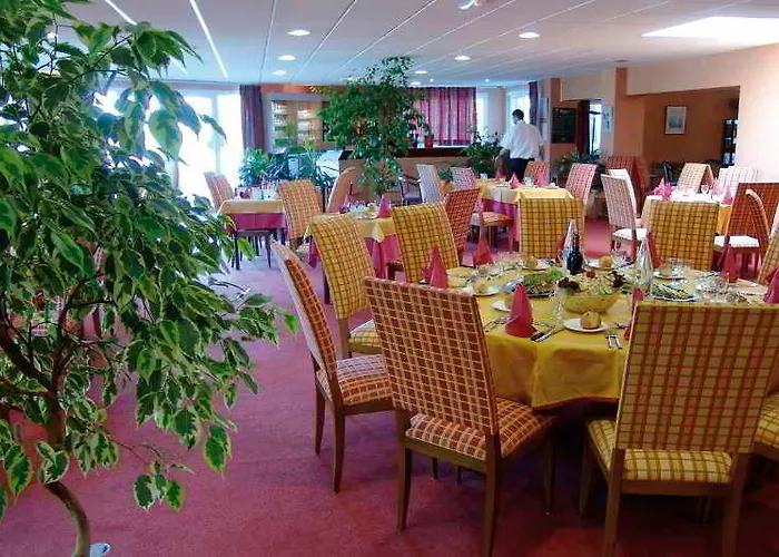 Sure By Western Memorial 3* Caen